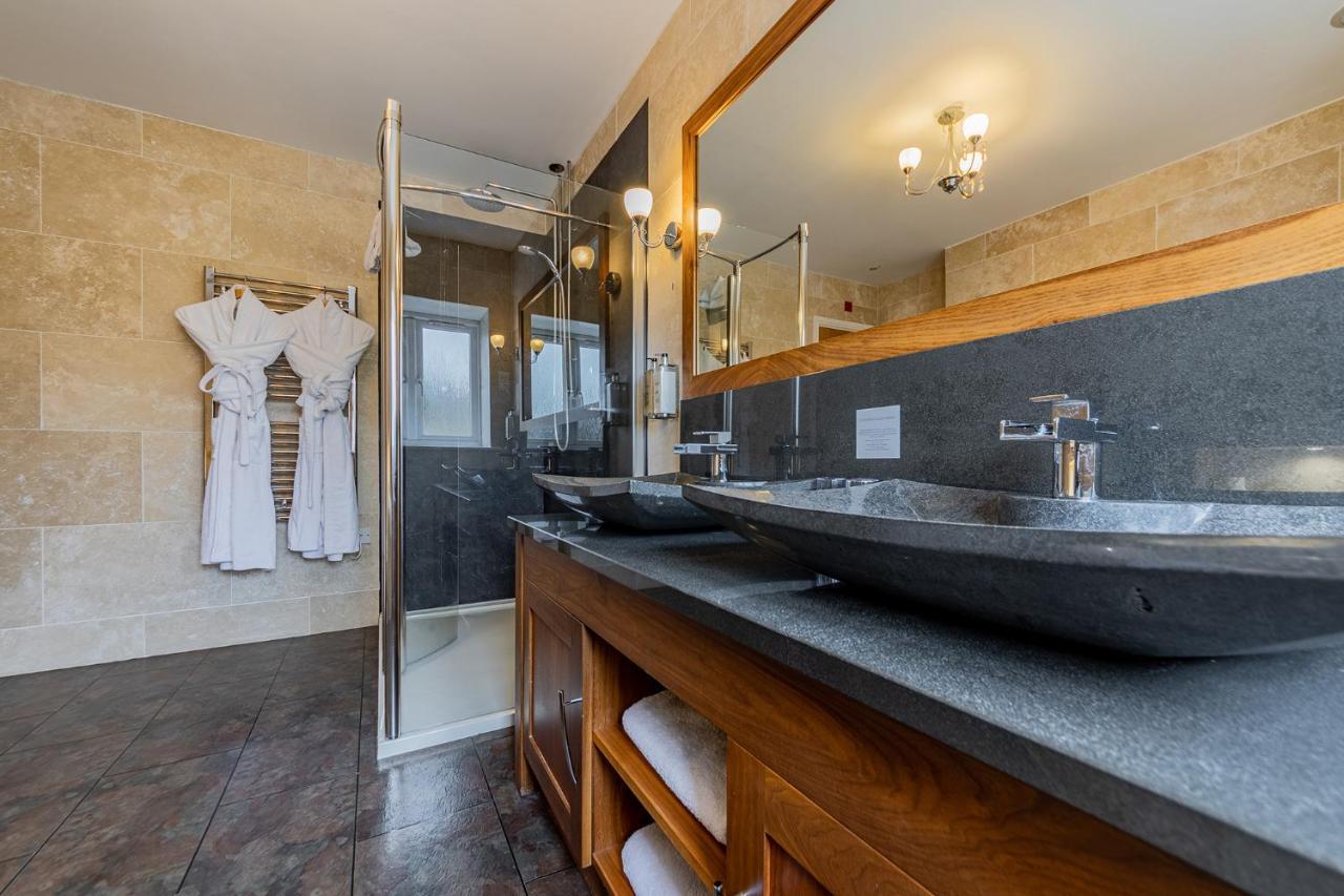 Crossways Otel Wells Dış mekan fotoğraf Bathroom