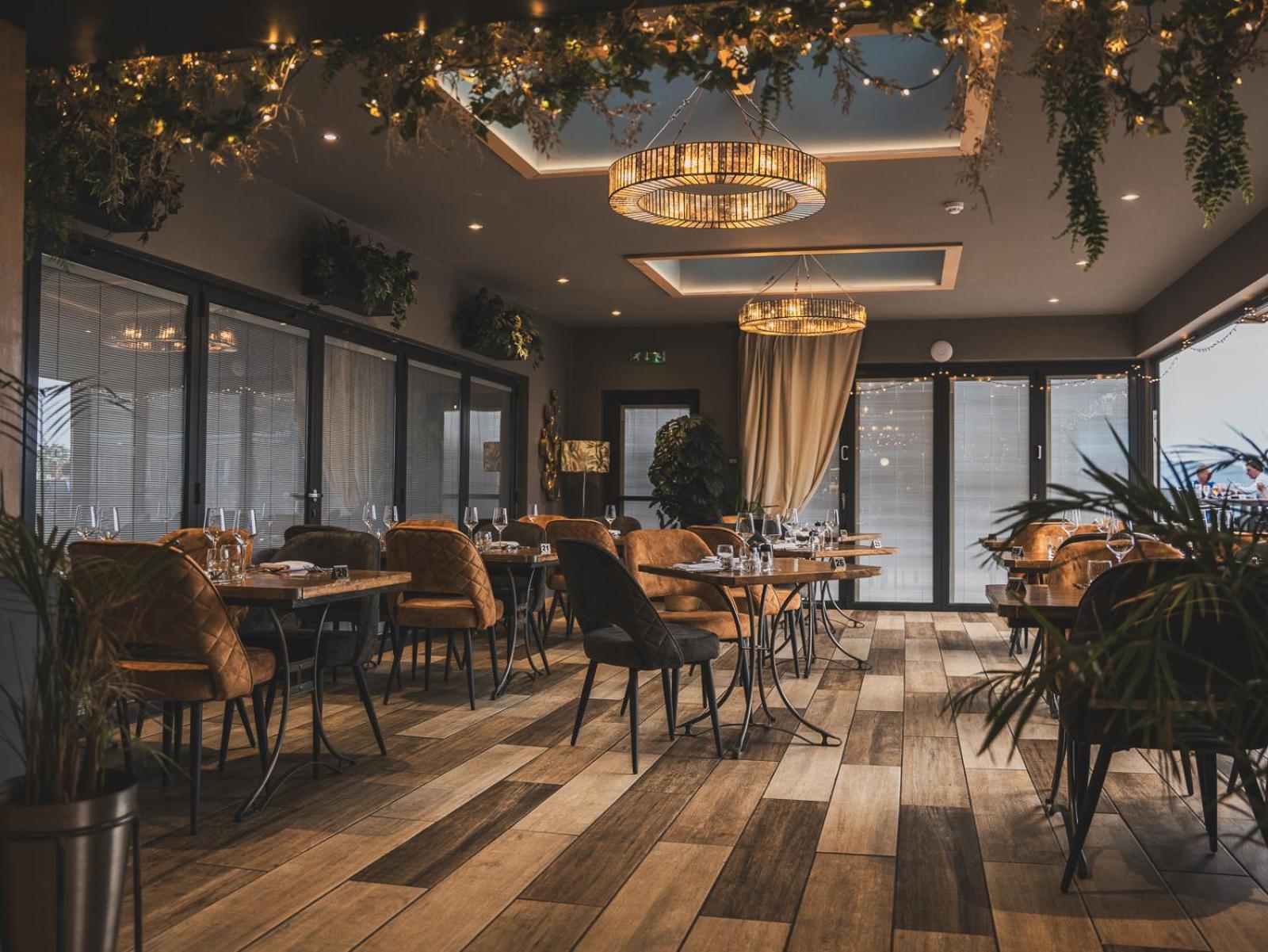 Crossways Otel Wells Dış mekan fotoğraf The interior of the restaurant